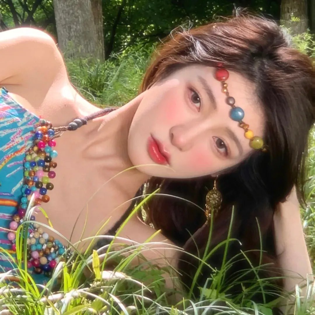 女人与英雄 海报